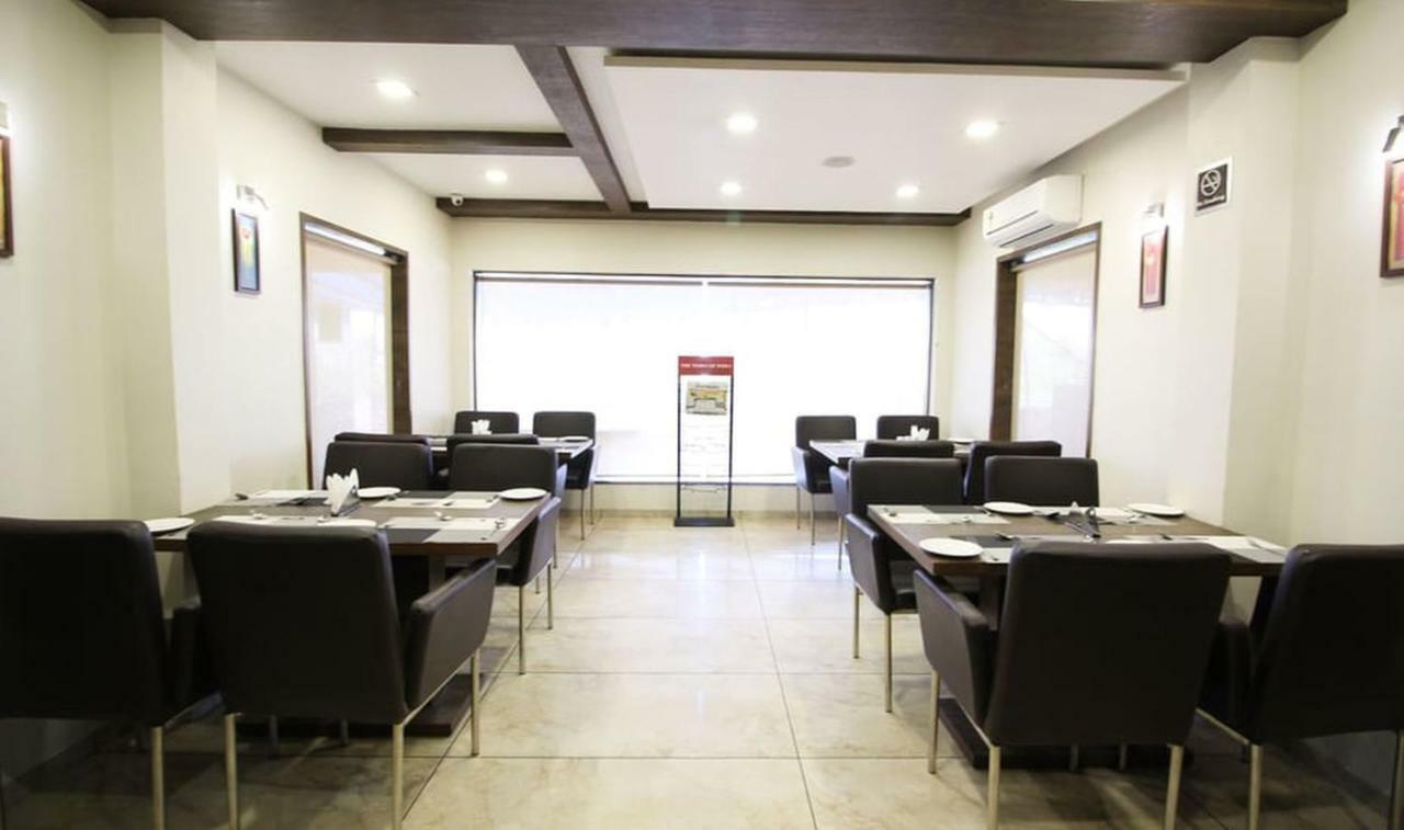 Hotel Aaram Orchard Ahmedabad Luaran gambar